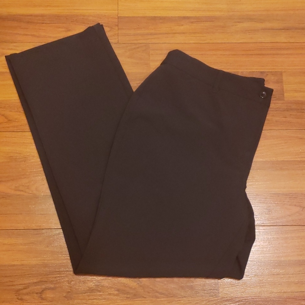 EUC Chicos navy blue dress pants size 1.5 short